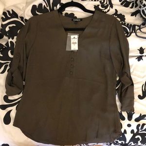 Express army green button down